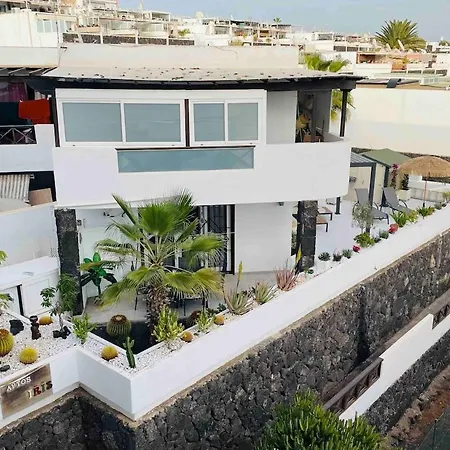 Secluded Romantic Villa Retreat In Tabayesco Lägenhet